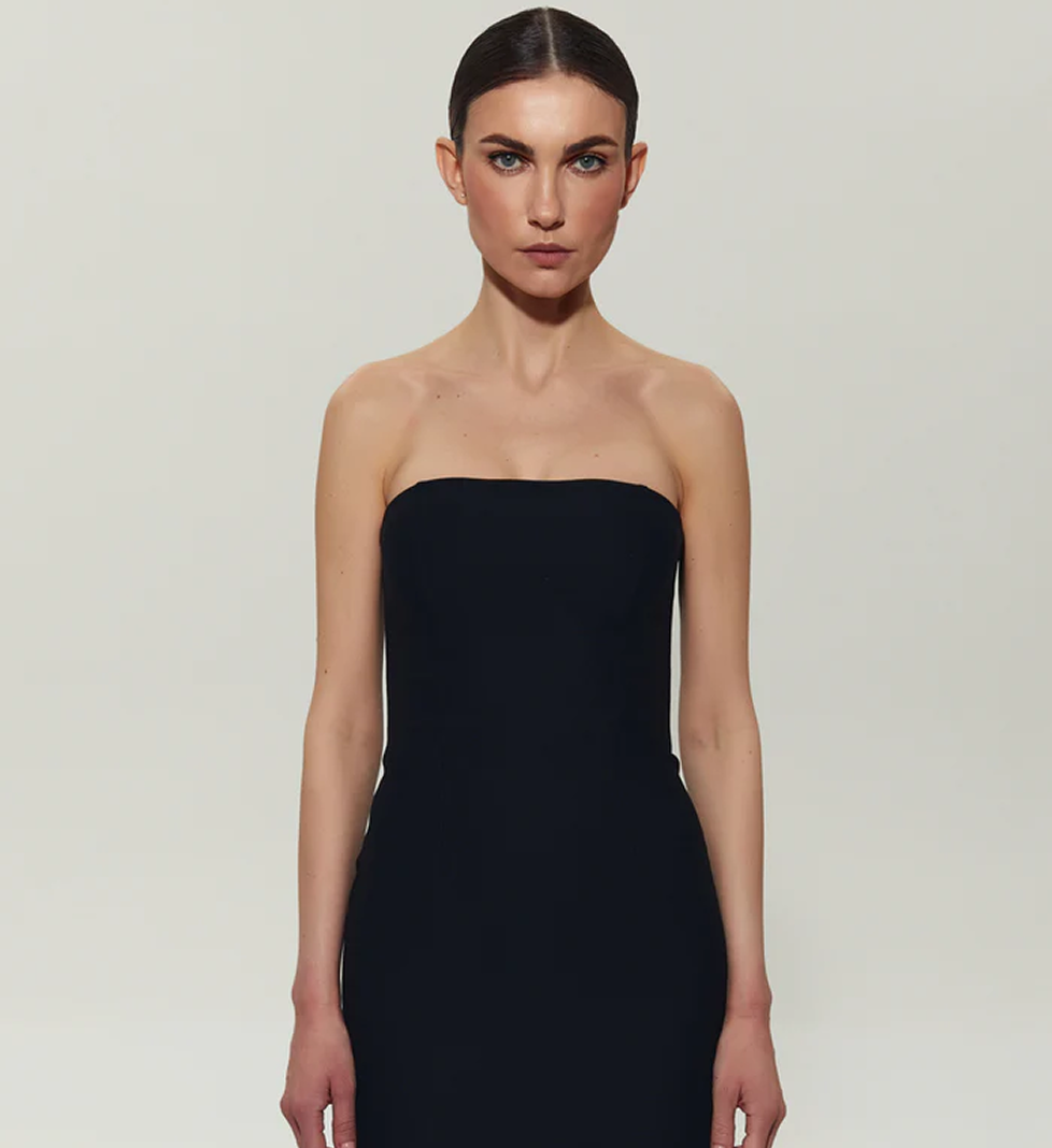 Чорна сукня максі з пір'ям по низу SEMENENKO