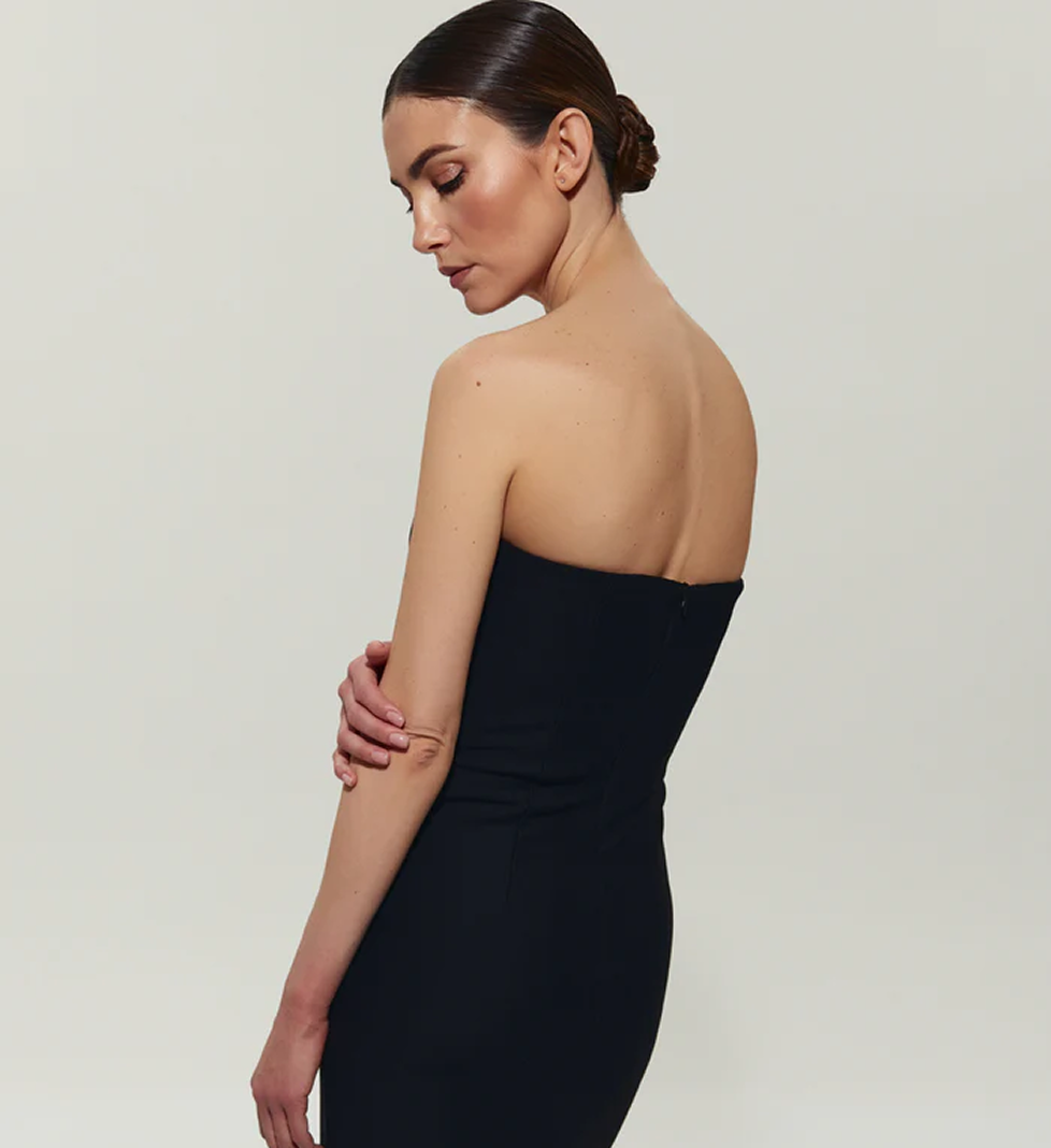 Чорна сукня максі з пір'ям по низу SEMENENKO