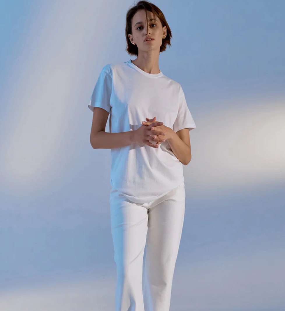 Біла футболка з серцем на спині SEMENENKO