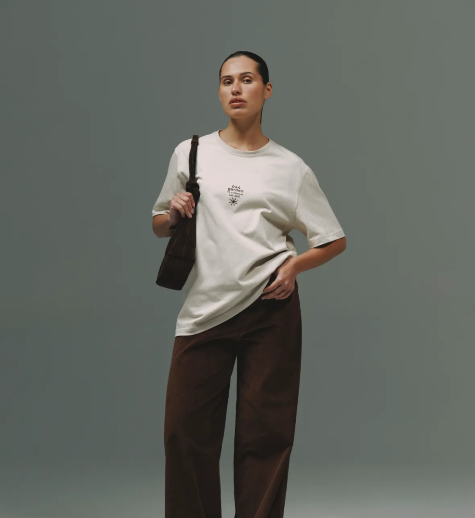 Футболка unisex 044 GARDEN golden hour milk