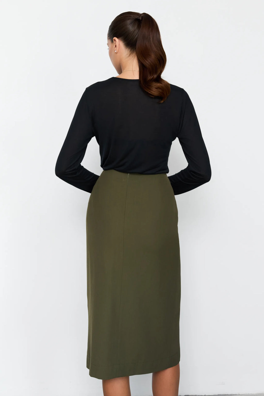 Kick pleat skirt
