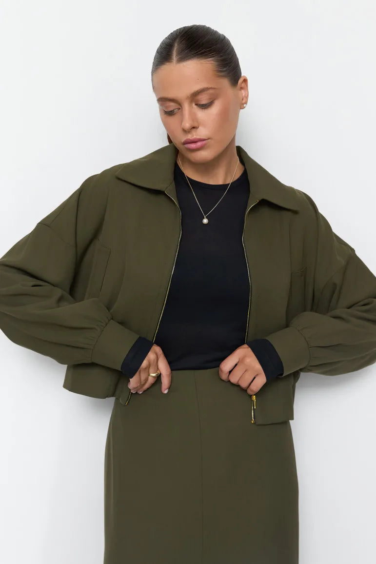 Cropped bomber jacket