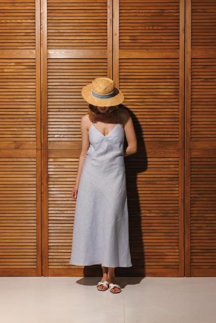 Сукня лляна з відкритою спиною