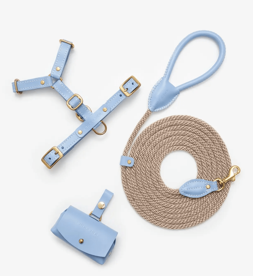 Комплект аксесуарів CHOUCHOU для собак (шлея+повідець+диспенсер) ніжно-блакитний