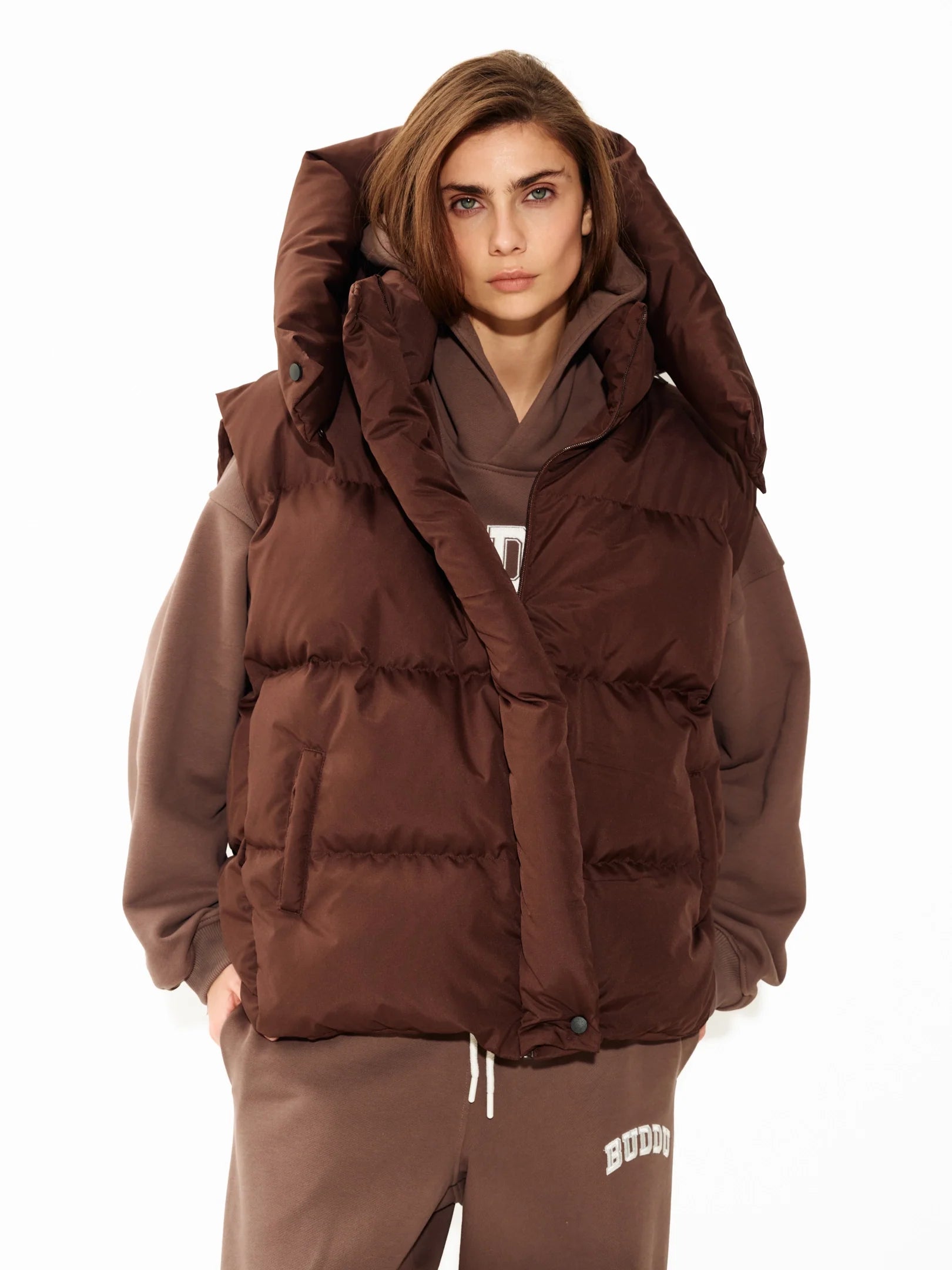 оверсайз жилет LEAGUE