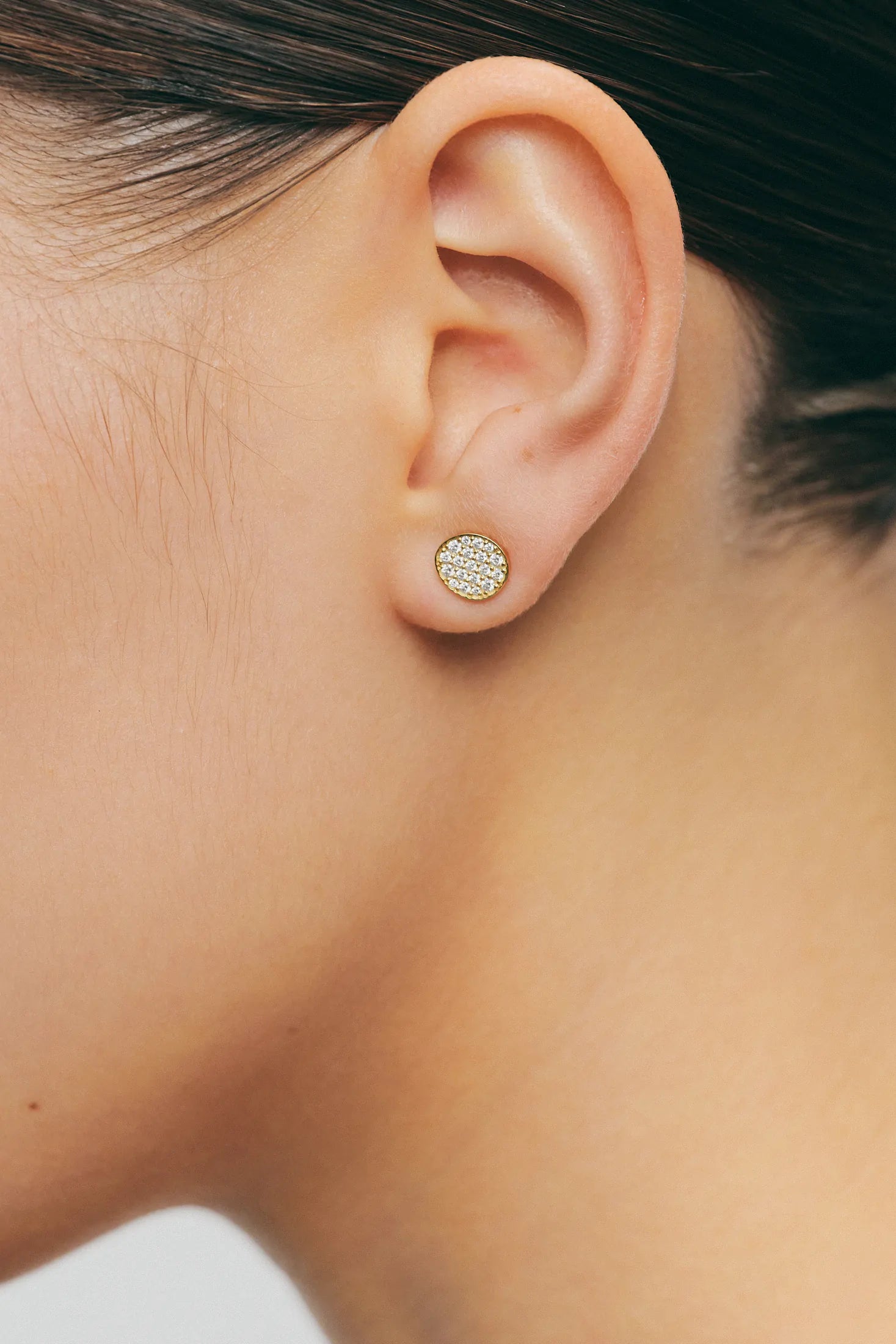Medium club earrings with diamonds