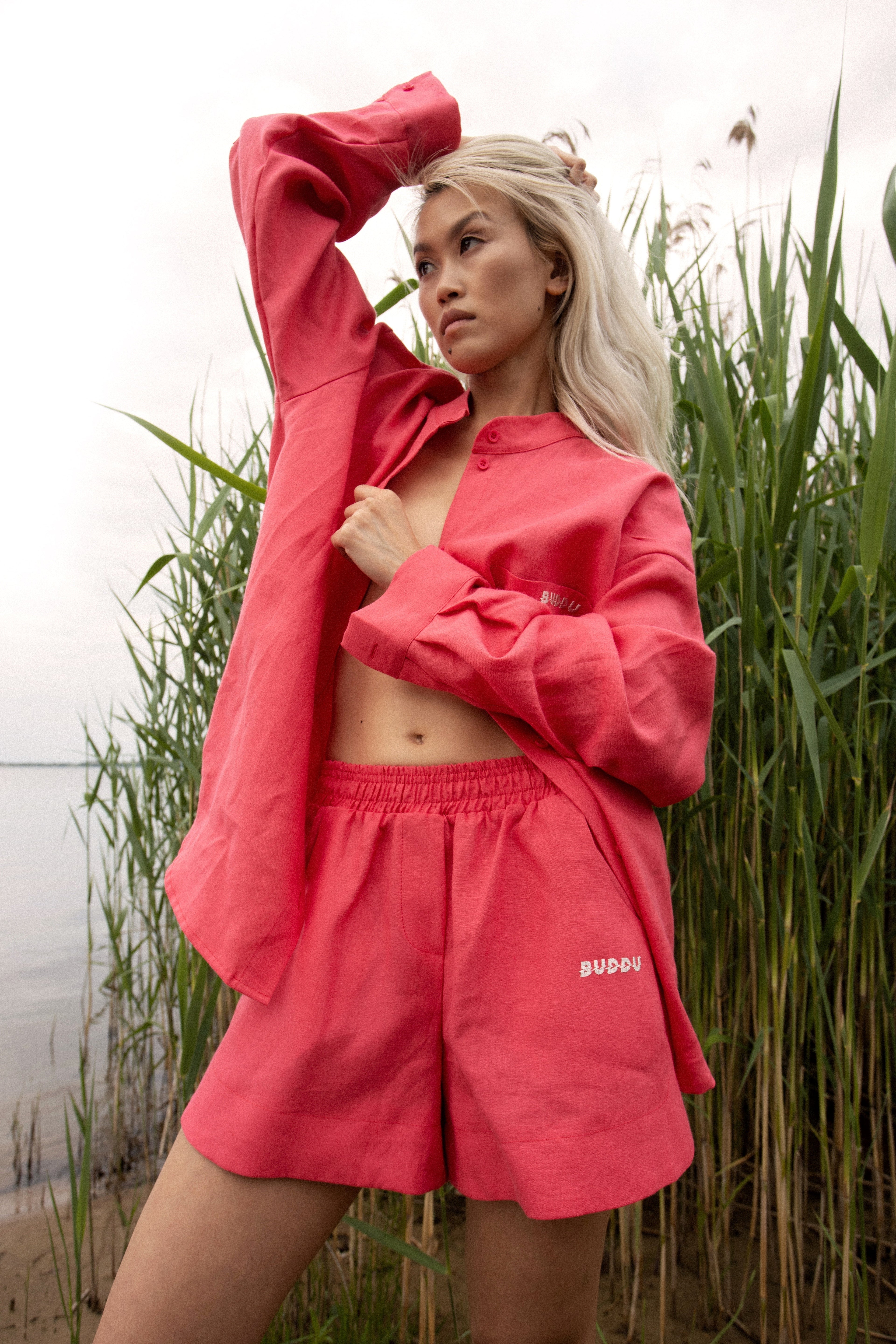 Лляний костюм з шортами LINE