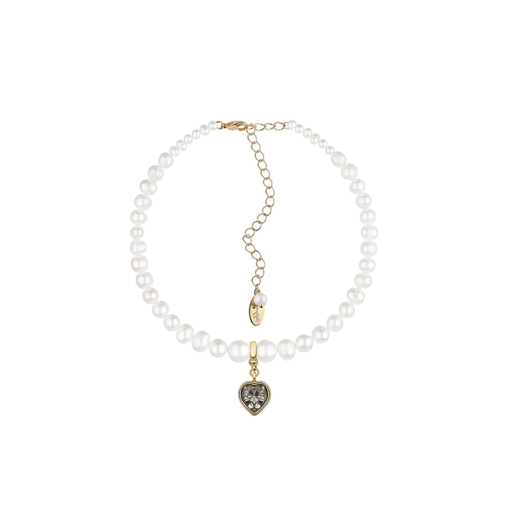 PEARLS CHOKER WITH GREY HEART