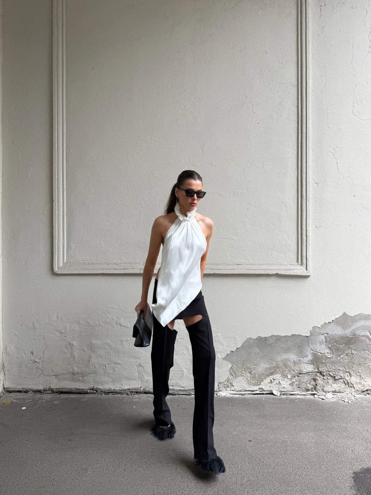 Cut-Out Trousers - фото 9