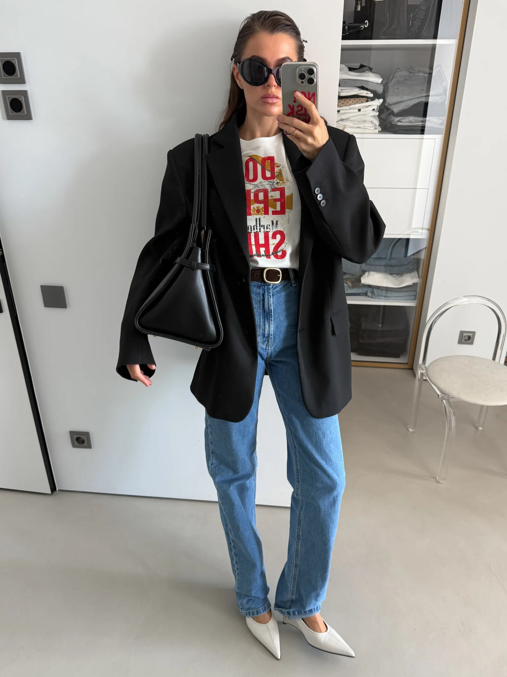 Straight-Leg Jeans - фото 4