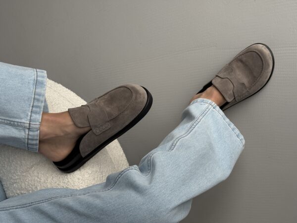 Saddle Clogs