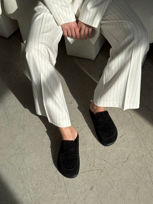 Saddle Clogs