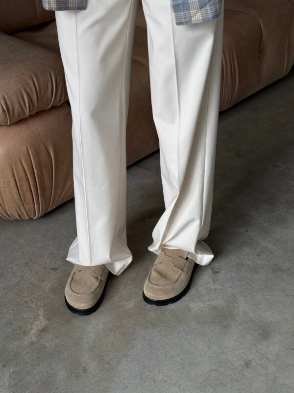 Saddle Clogs