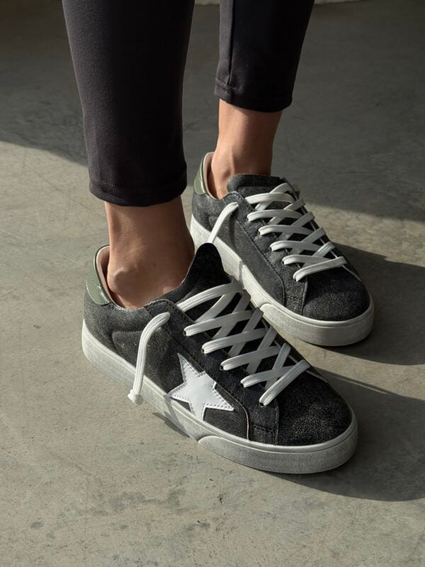 Sneakers 6.1