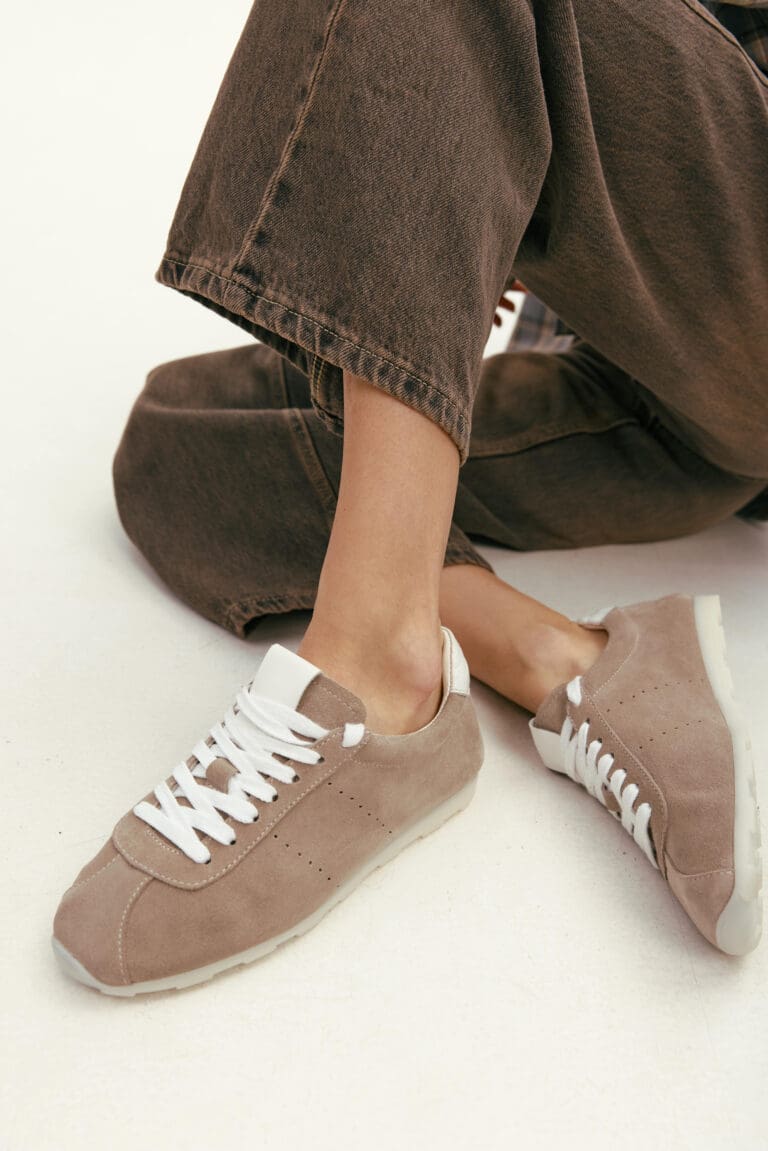 Neo Sneakers