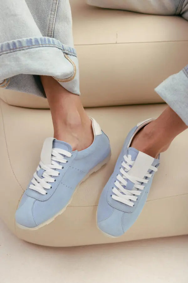 Neo Sneakers