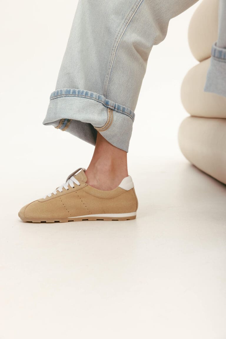 Neo Sneakers