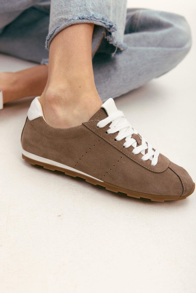 Neo Sneakers