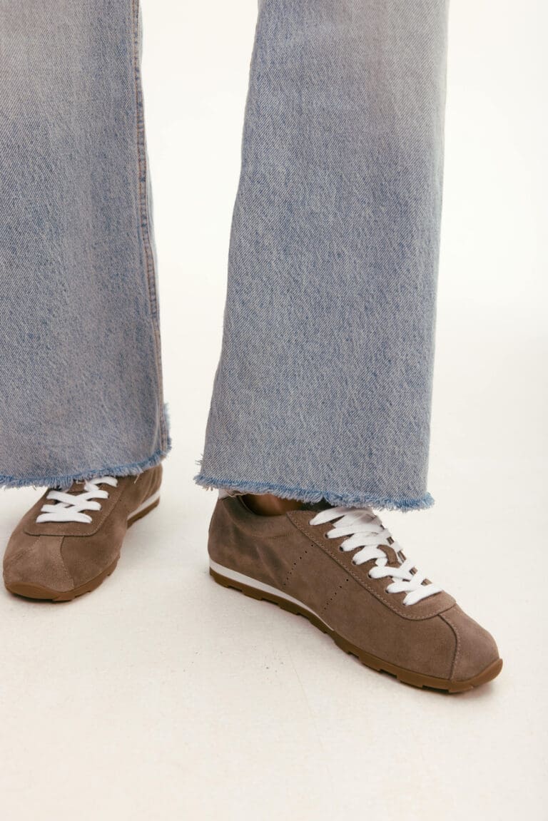 Neo Sneakers