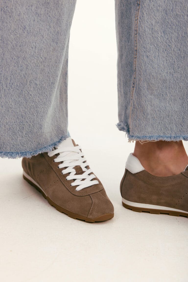 Neo Sneakers