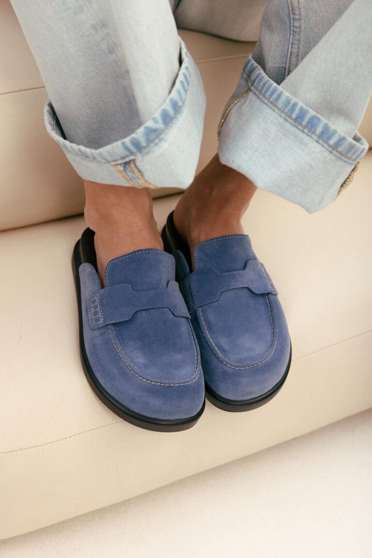 Saddle Clogs