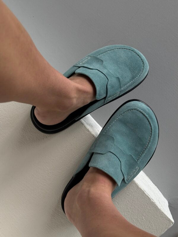 Saddle Clogs