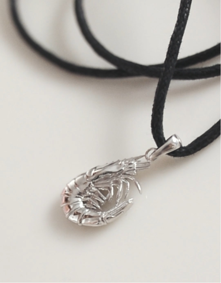 Rachka decoration with cord