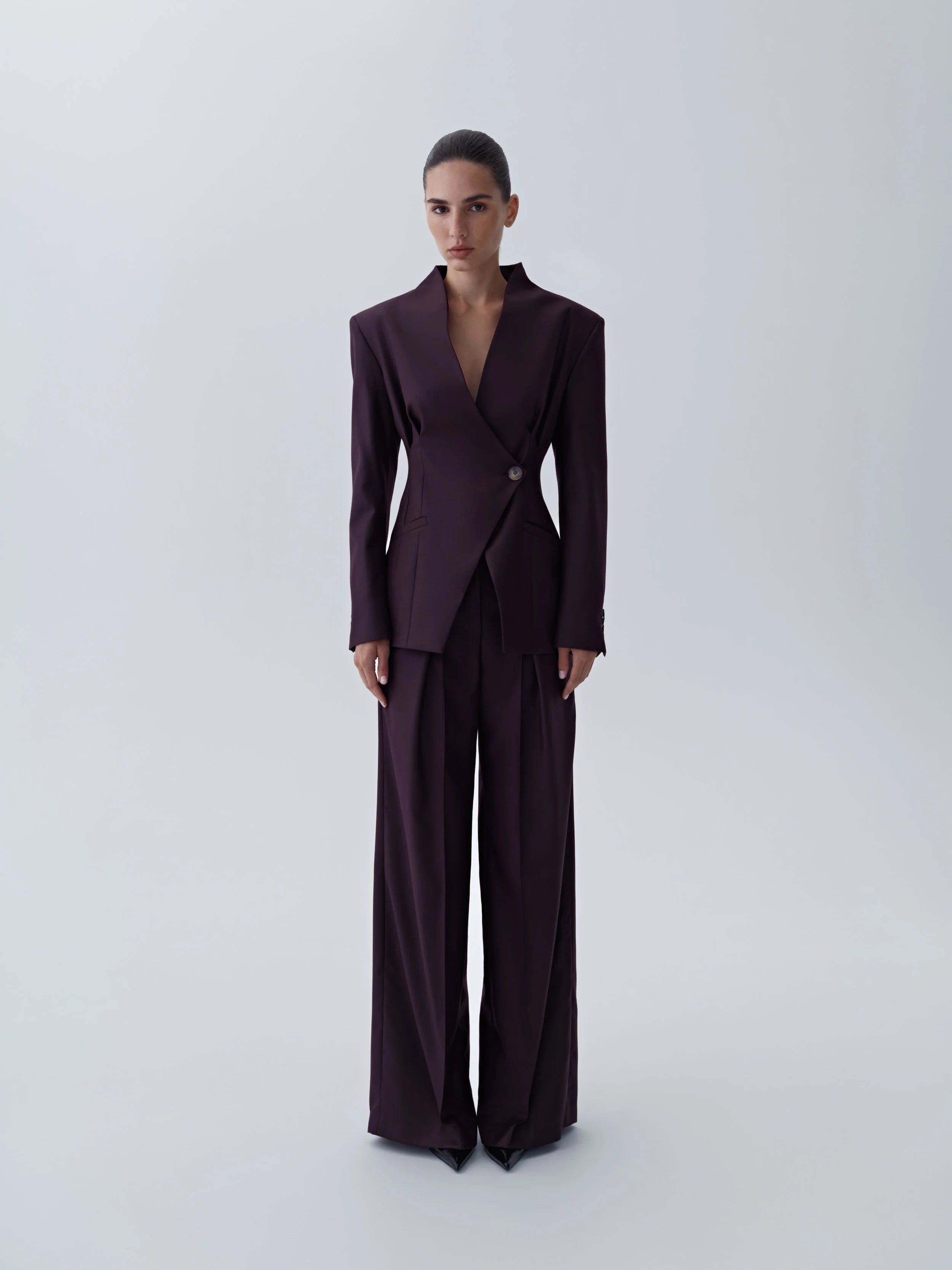 LILI MAGER Loose cut pants with black pleats