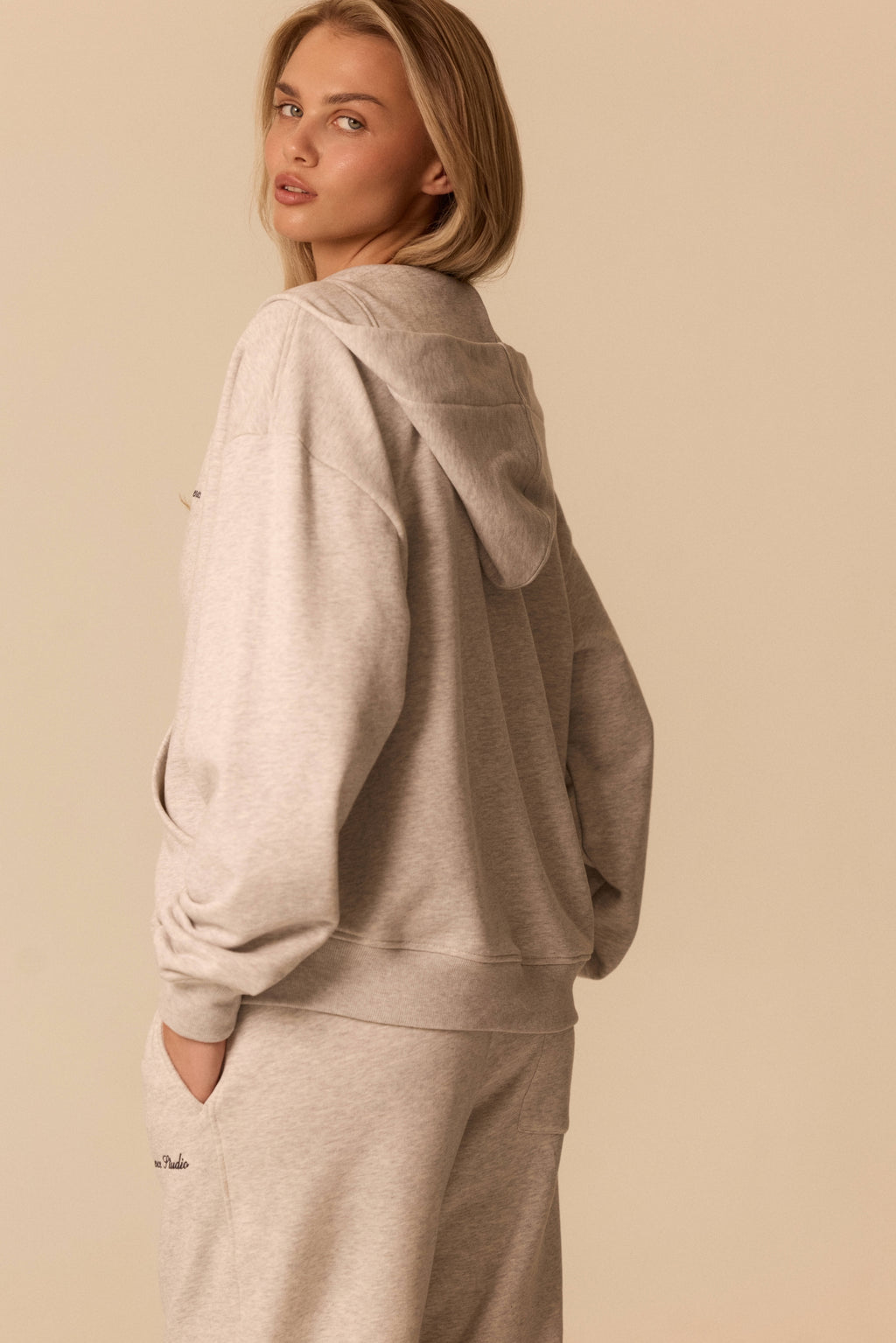 LE CLUB ZIP HOODIE