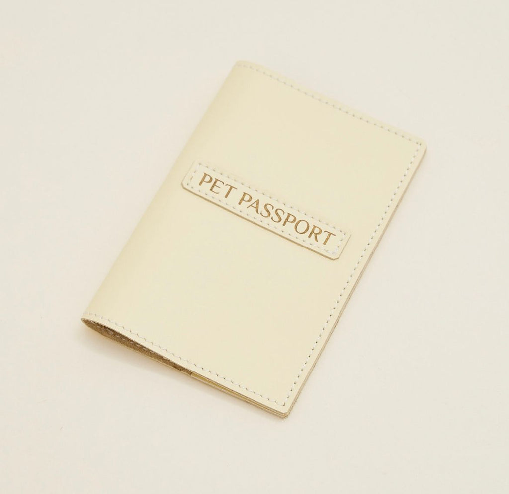 CHOUCHOU leather passport cover for dog red