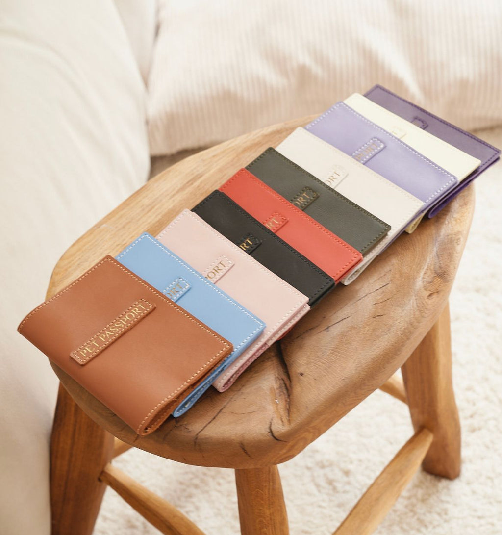 CHOUCHOU leather passport cover for dog red