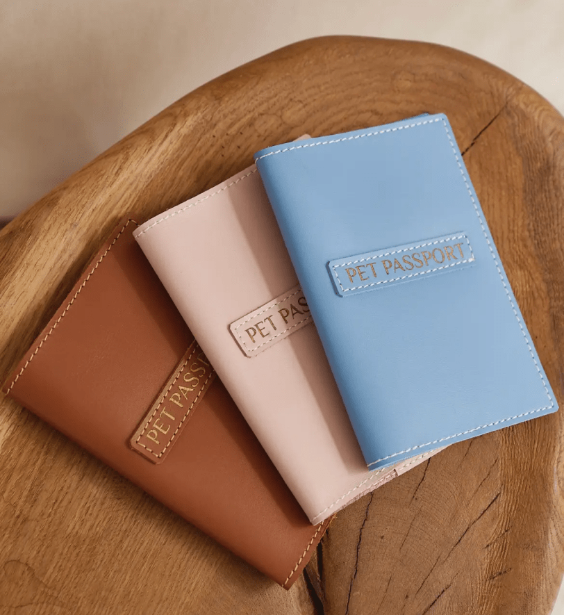 Обкладинка для ветпаспорта CHOUCHOU шкіряна для собаки рожева
