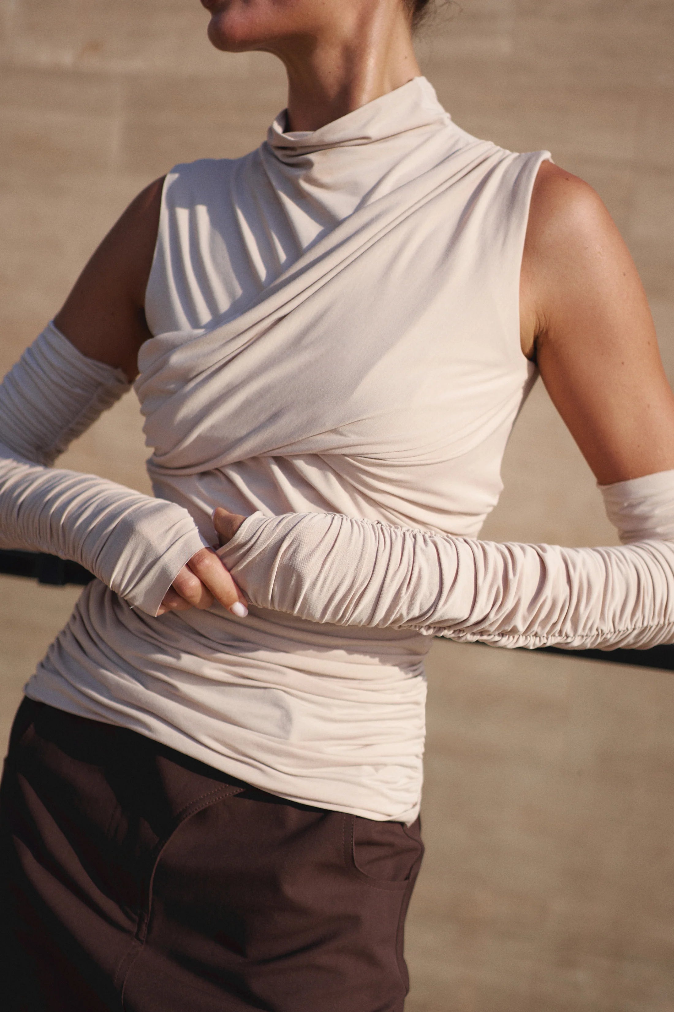 Top with removable sleeves “Sculpt”