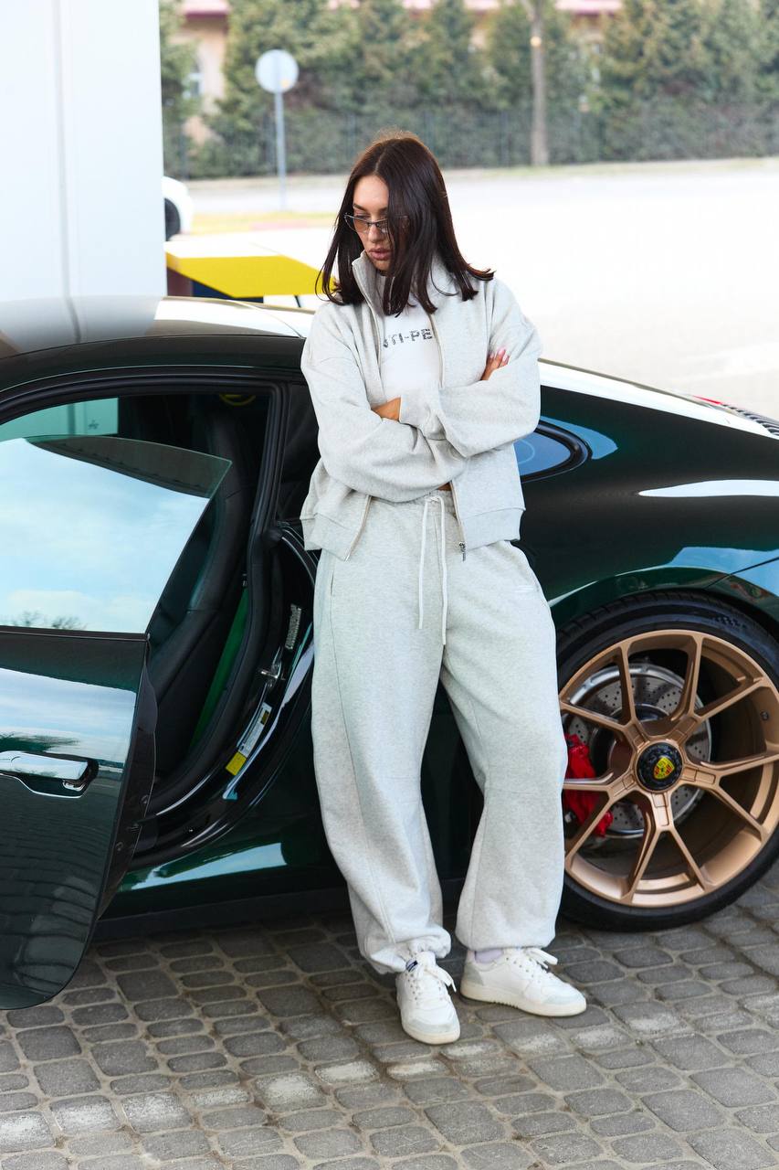 FULL ZIP SWEATSHIRT