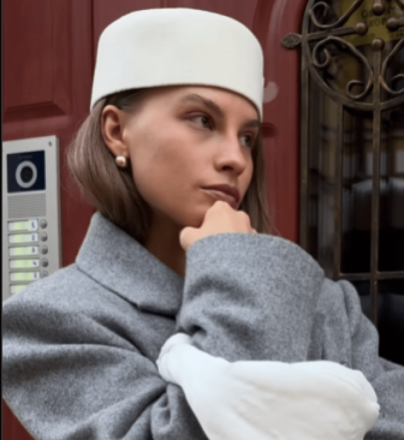 Капелюх-таблетка HOOPS white