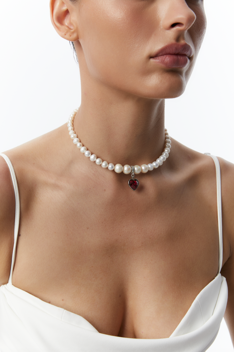 PEARLS CHOKER WITH HEART - фото 17