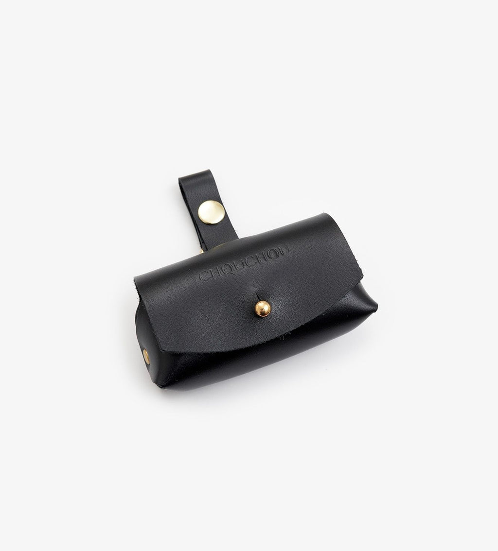 Leather dog dispenser bag "Classy" 