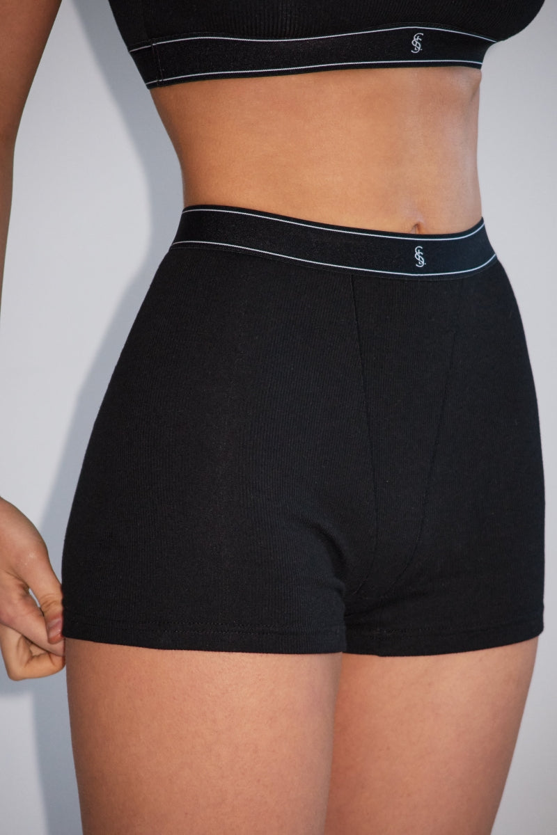 ULTIMATE RIBBED SHORTS